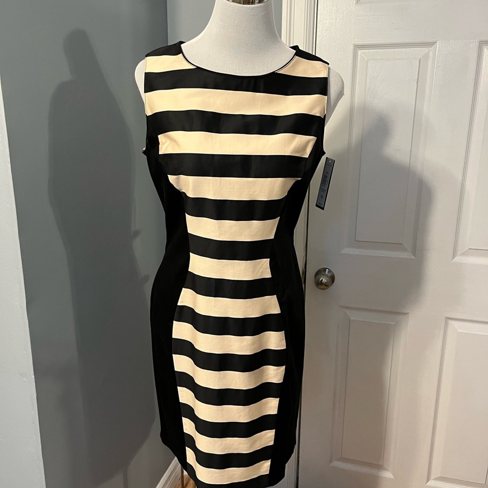 Bianca Nygard hourglass dress. Black with cream colored panels. Size 10